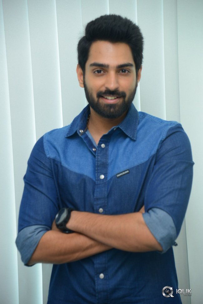 Actor-Shiva-Kandukuri-Interview-Stills